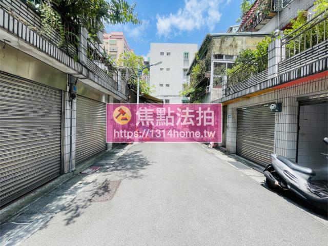 新北中和法拍透天-9