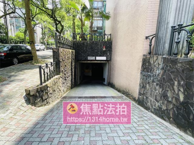 新北汐止透天法拍-8