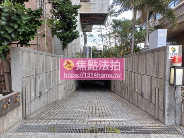 新北八里法拍大樓-5