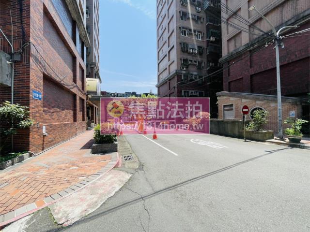 新北板橋店面拍賣-9