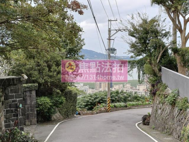 新北淡水法拍透天-2