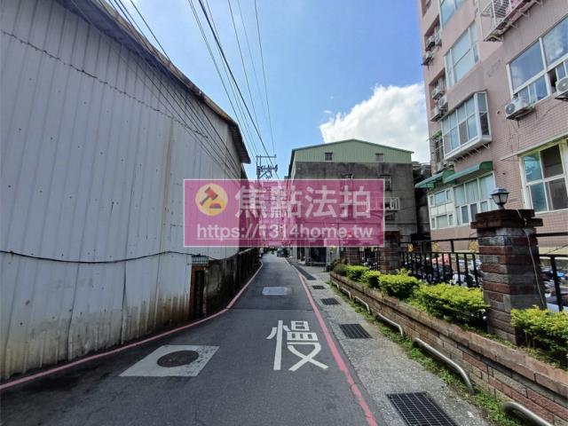 八里大樓法拍-8