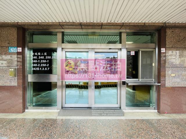 土城法拍大樓-5