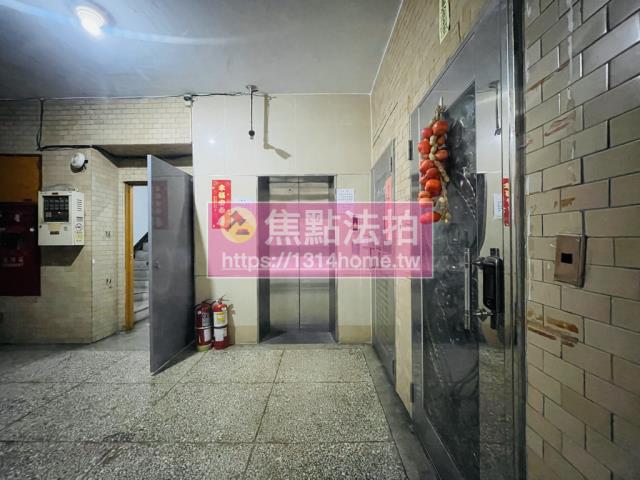 台北萬華法拍大樓-8